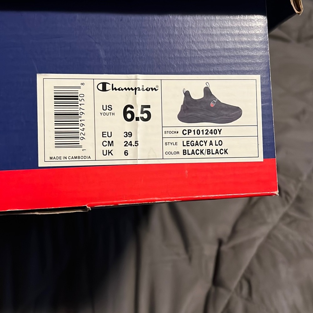 brand new champion sneaker